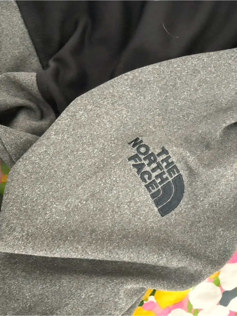 The North Face Men's Two-Tone Black and Gray Lightweight Full-Zip Jacket